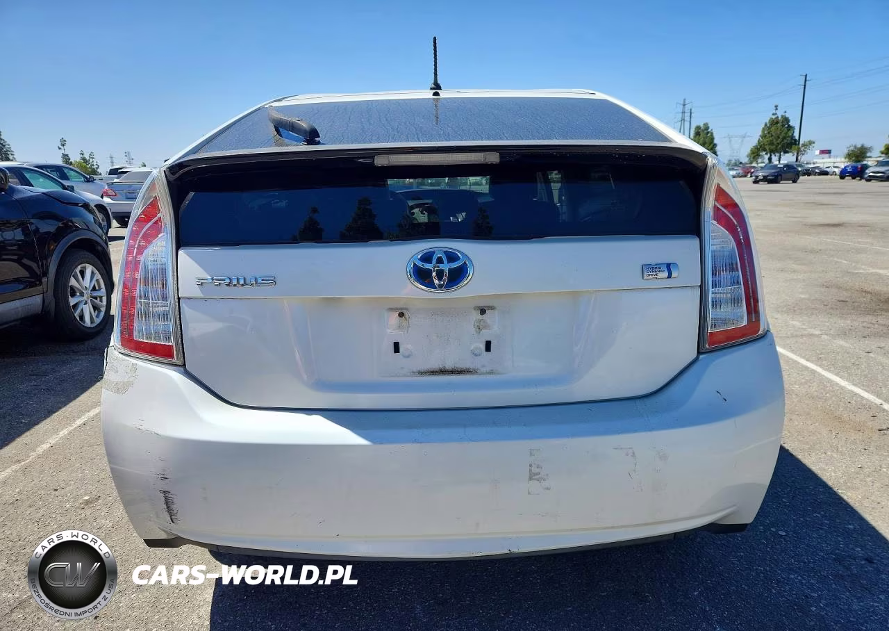 2012 Toyota Prius Two VIN:JTDKN3DU8C5498707 - 6