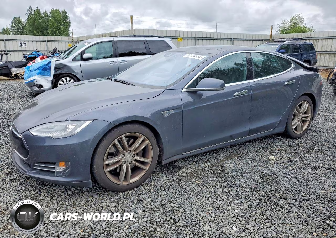 2015 Tesla Model S