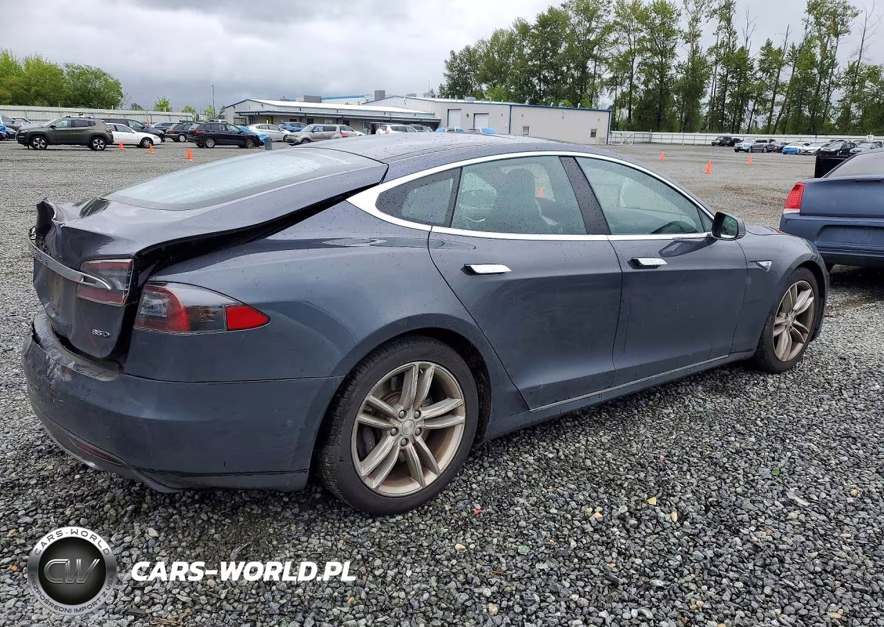 2015 Tesla Model S VIN:5YJSA1E25FF118450 - 3