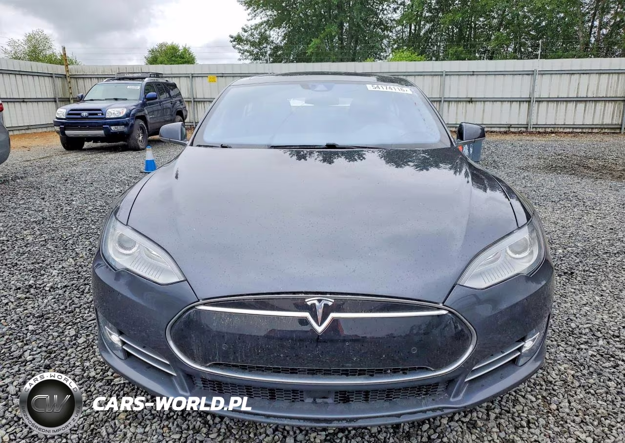 2015 Tesla Model S VIN:5YJSA1E25FF118450 - 5