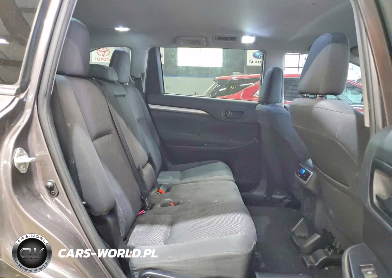 2019 Toyota Highlander Le VIN:5TDBZRFH1KS916654 - 11