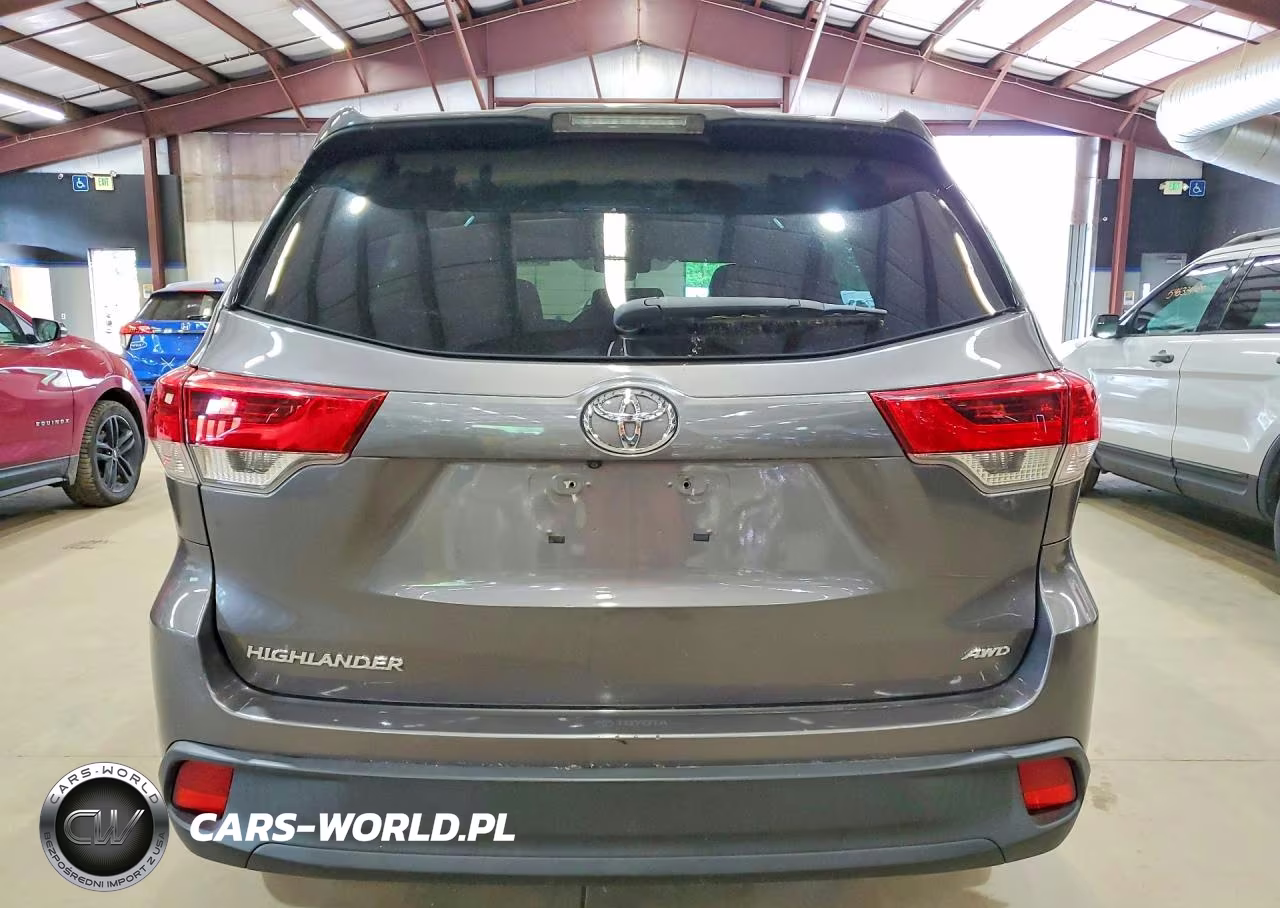 2019 Toyota Highlander Le VIN:5TDBZRFH1KS916654 - 6