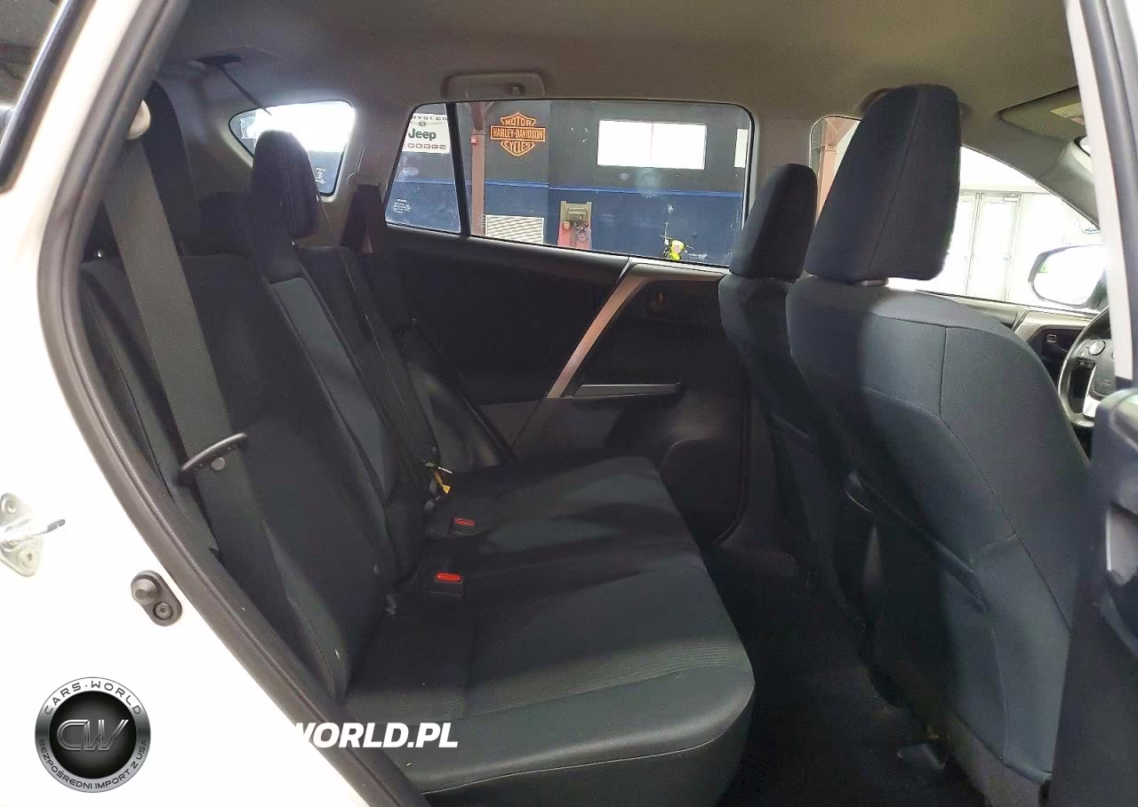 2018 Toyota Rav4 Le VIN:JTMBFREV6JJ258177 - 11