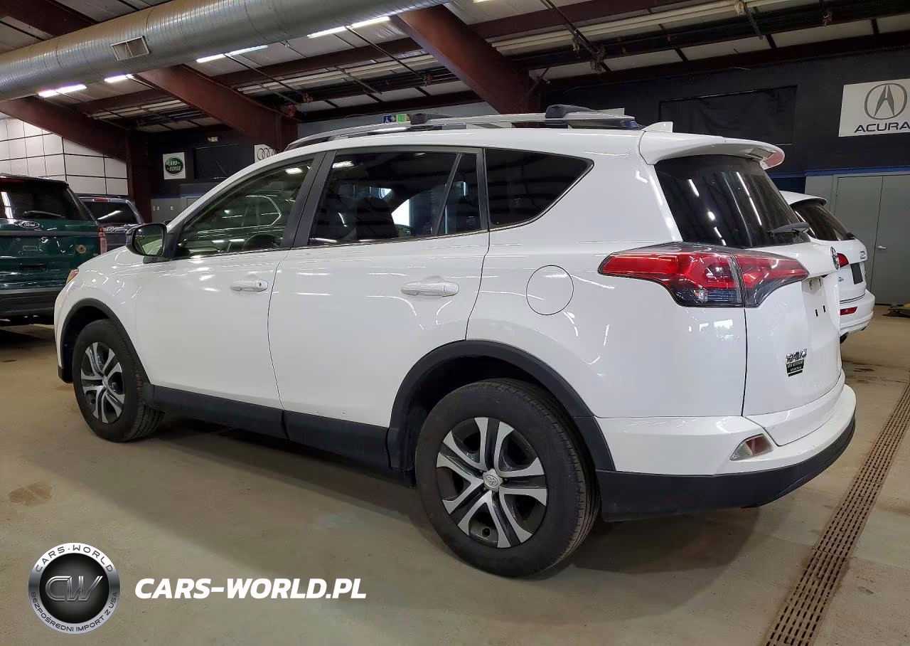 2018 Toyota Rav4 Le VIN:JTMBFREV6JJ258177 - 2
