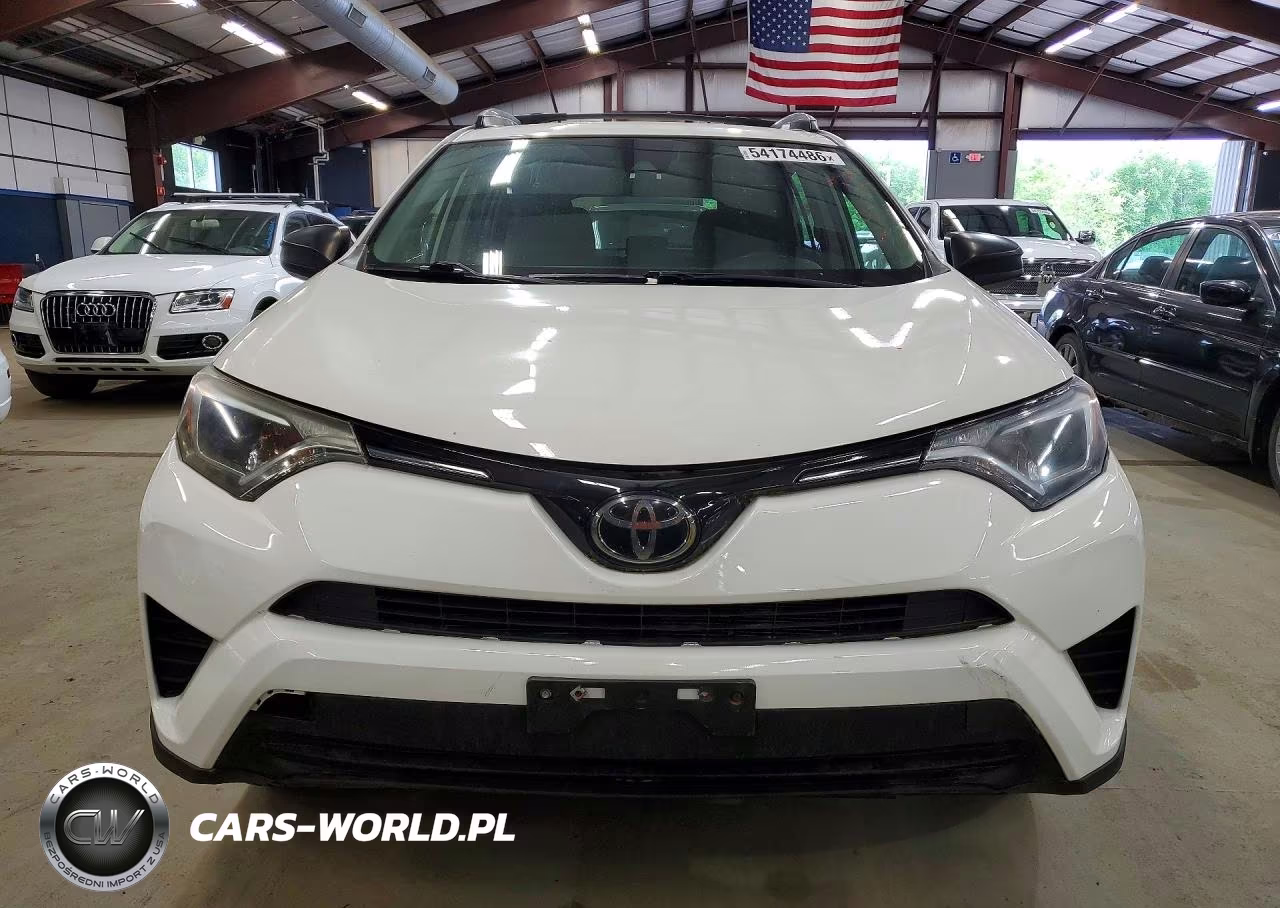 2018 Toyota Rav4 Le VIN:JTMBFREV6JJ258177 - 5