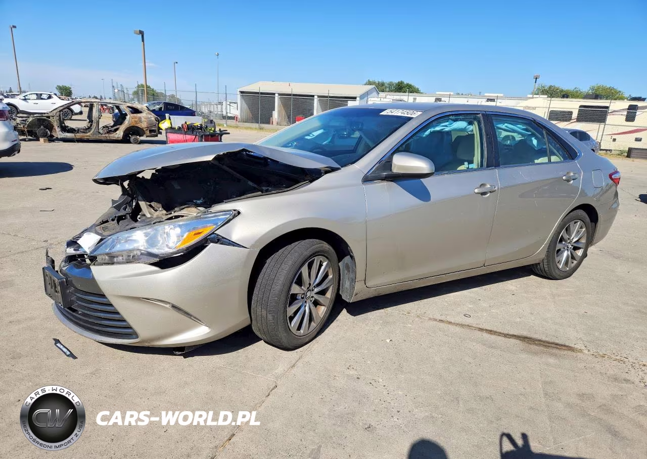 2016 Toyota Camry Xle – zdjęcie 1 z 13