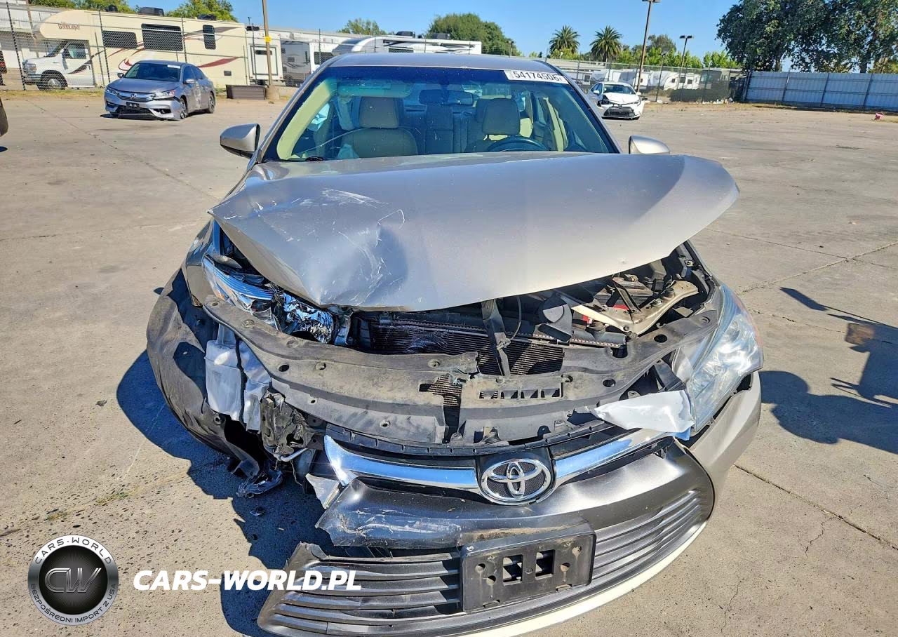 2016 Toyota Camry Xle VIN:4T4BF1FK8GR583475 - 5