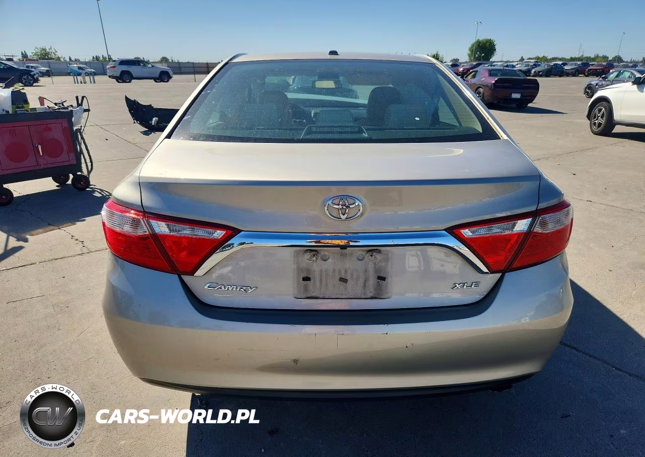 2016 Toyota Camry Xle VIN:4T4BF1FK8GR583475 - 6