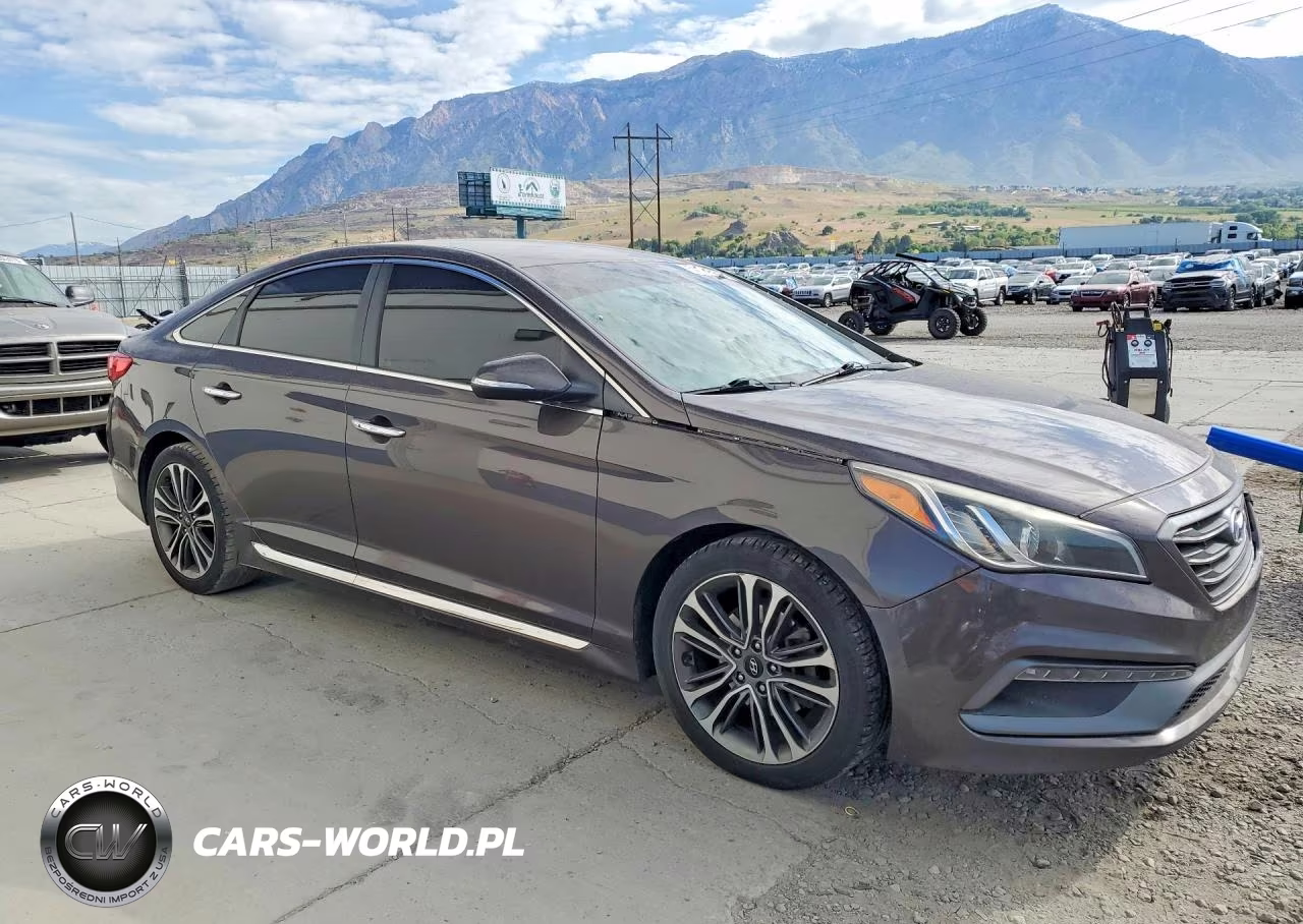2015 Hyundai Sonata Sport VIN:5NPE34AF0FH234674 - 4