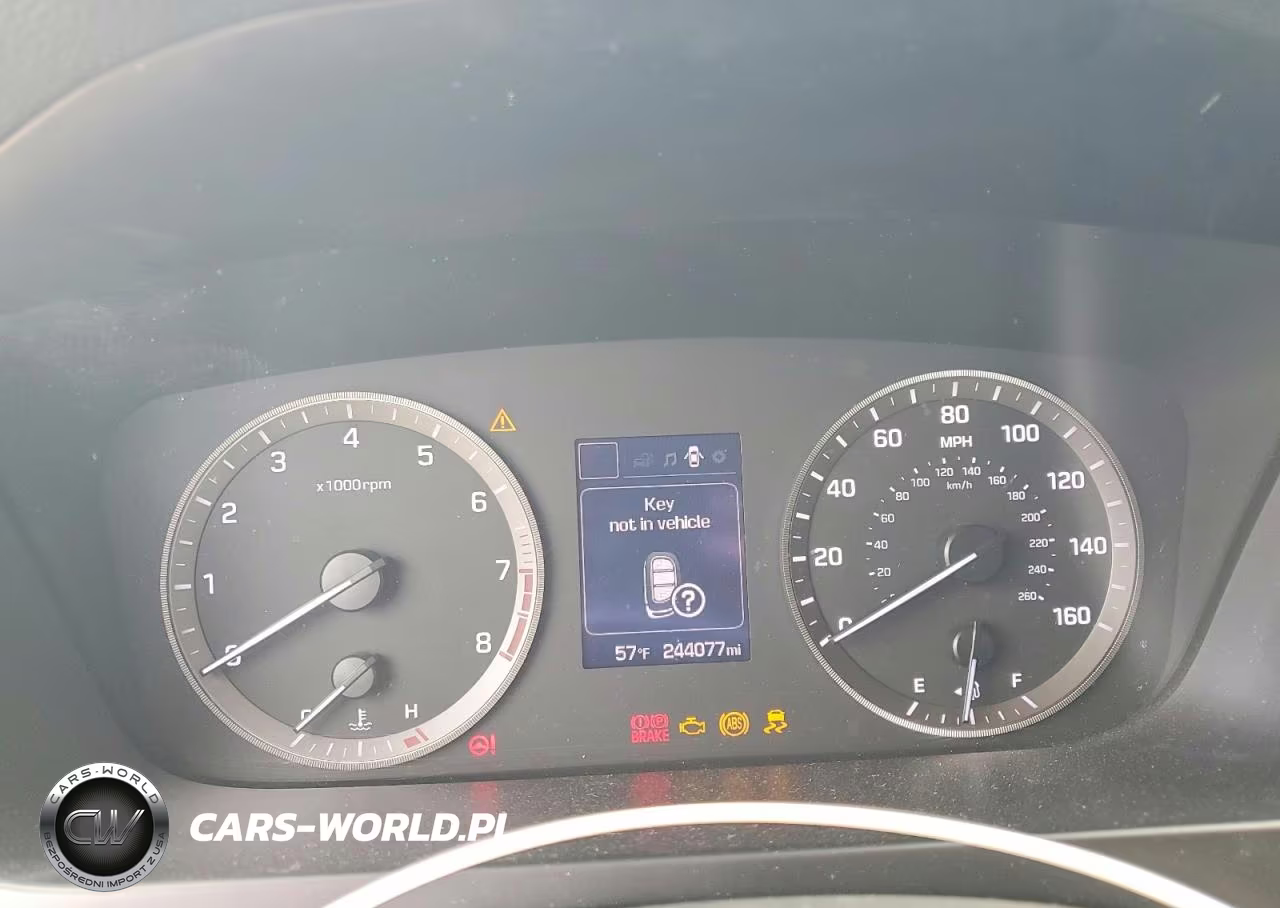 2015 Hyundai Sonata Sport VIN:5NPE34AF0FH234674 - 9