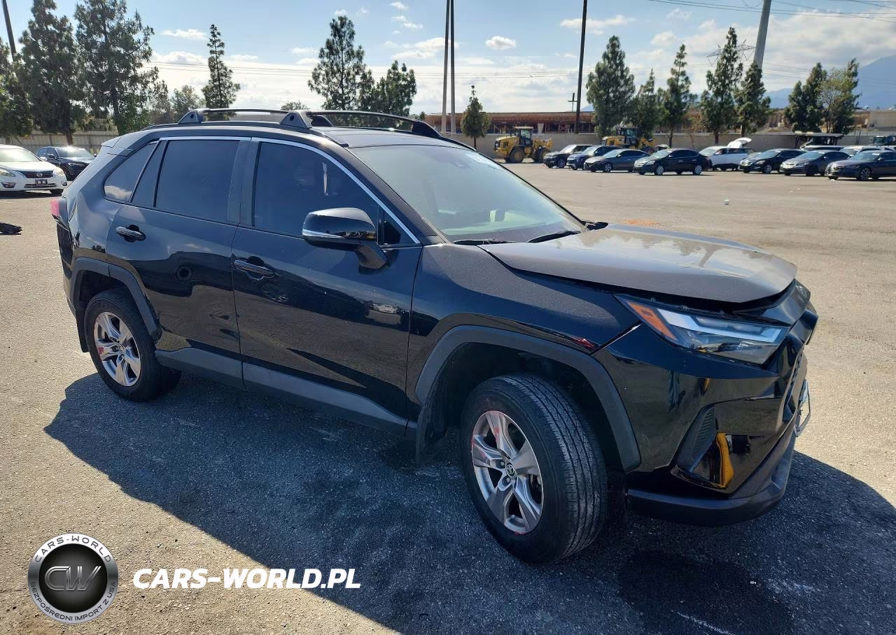 2023 Toyota Rav4 Xle VIN:2T3W1RFV3PW240552 - 4