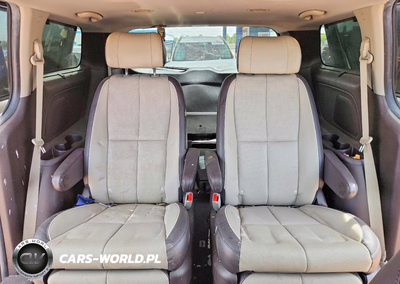 2018 Kia Sedona Sxl VIN:KNDME5C13J6363962 - 10