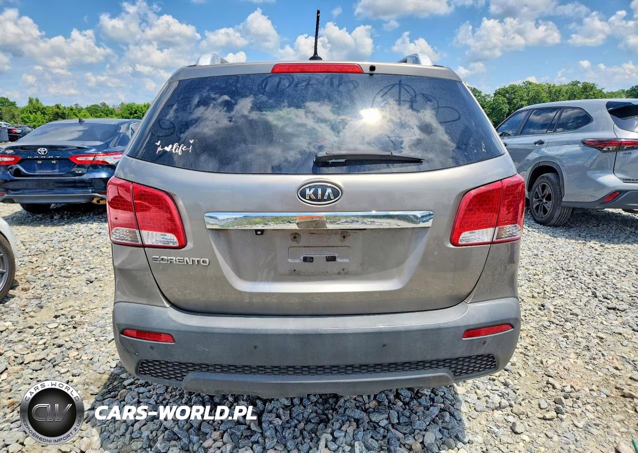 2011 Kia Sorento Lx VIN:5XYKT3A13BG104424 - 6