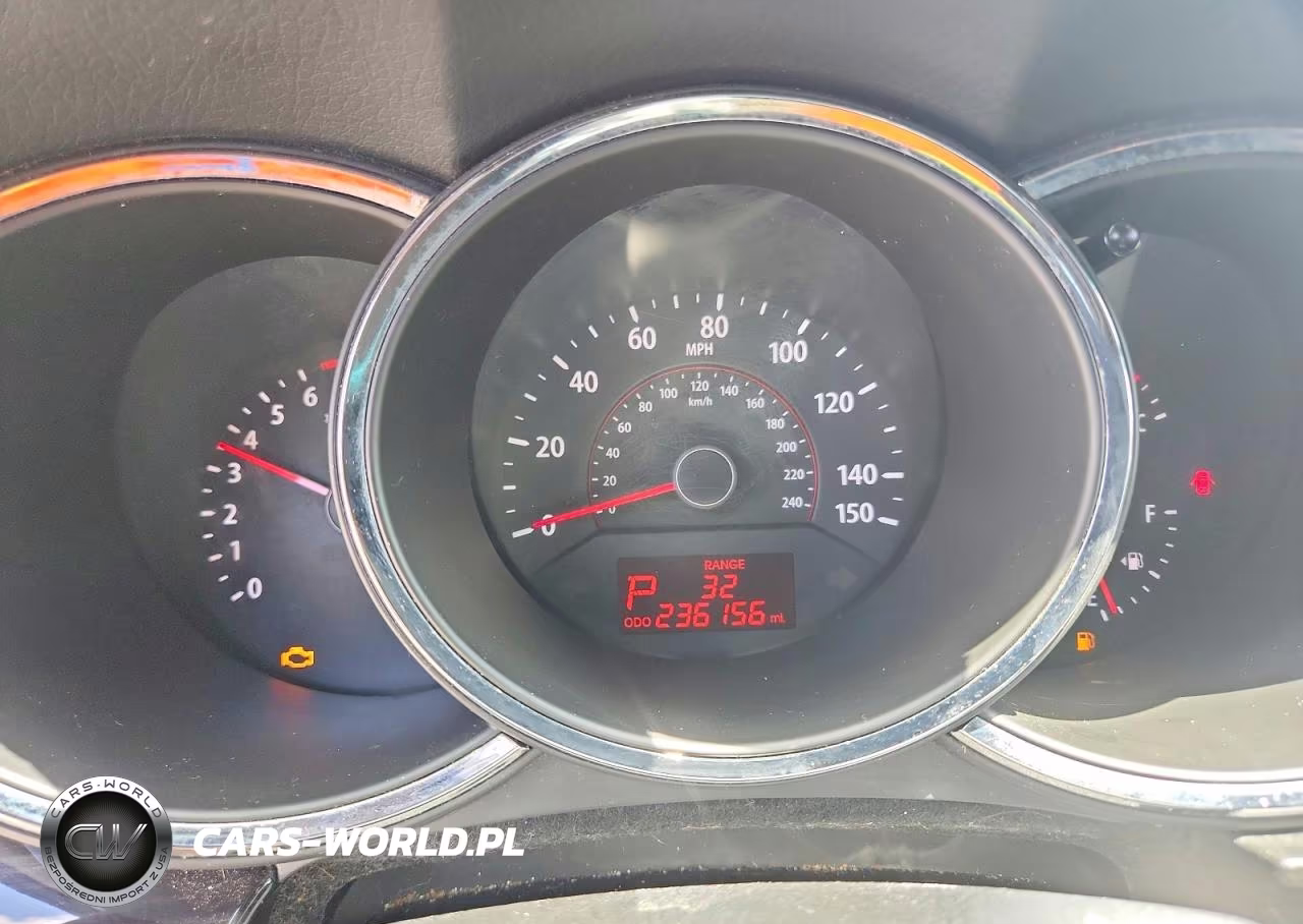 2011 Kia Sorento Lx VIN:5XYKT3A13BG104424 - 9