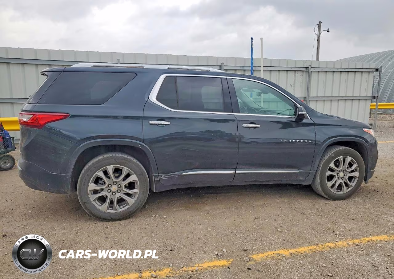 2019 Chevrolet Traverse Premier VIN:1GNERKKWXKJ187177 - 3