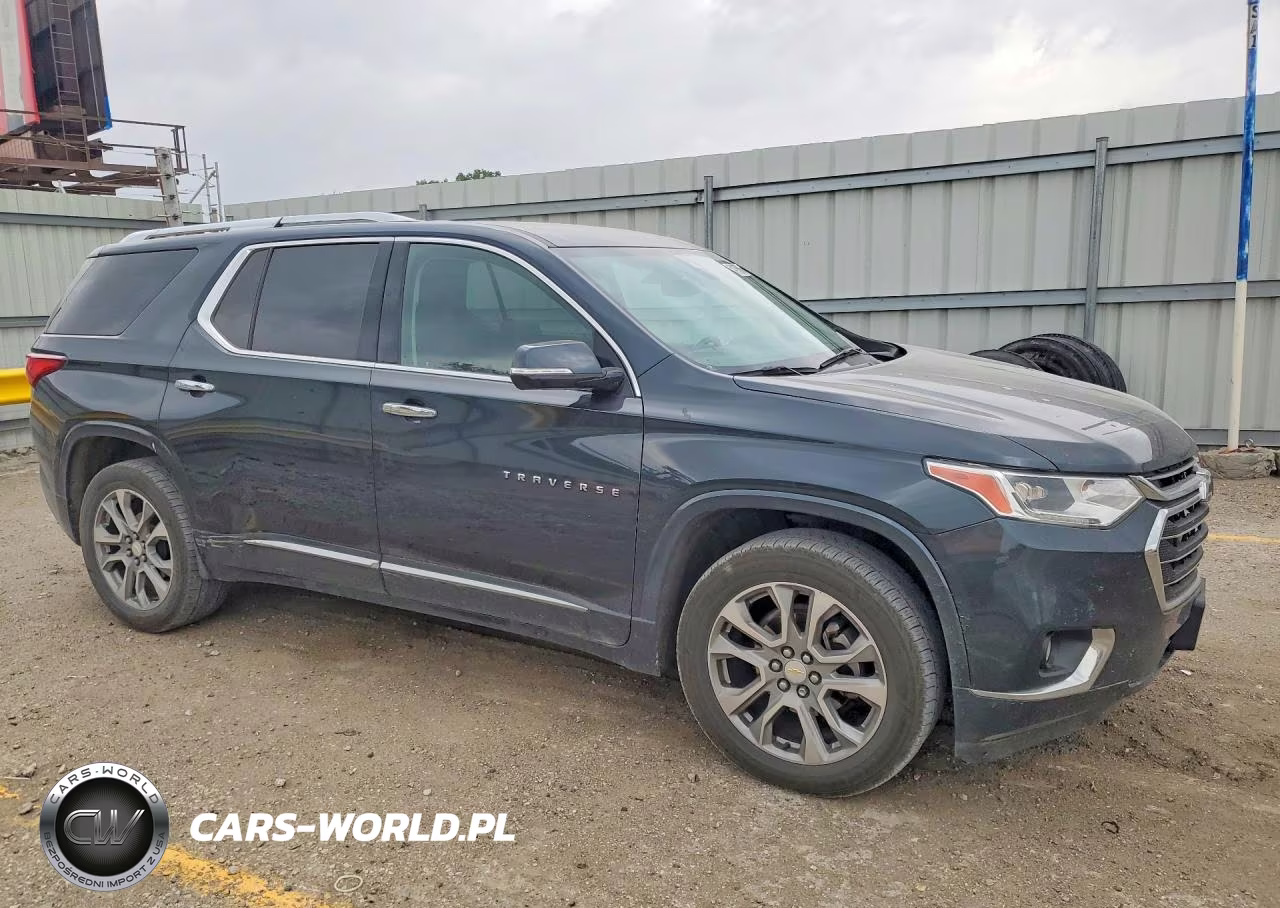 2019 Chevrolet Traverse Premier VIN:1GNERKKWXKJ187177 - 4