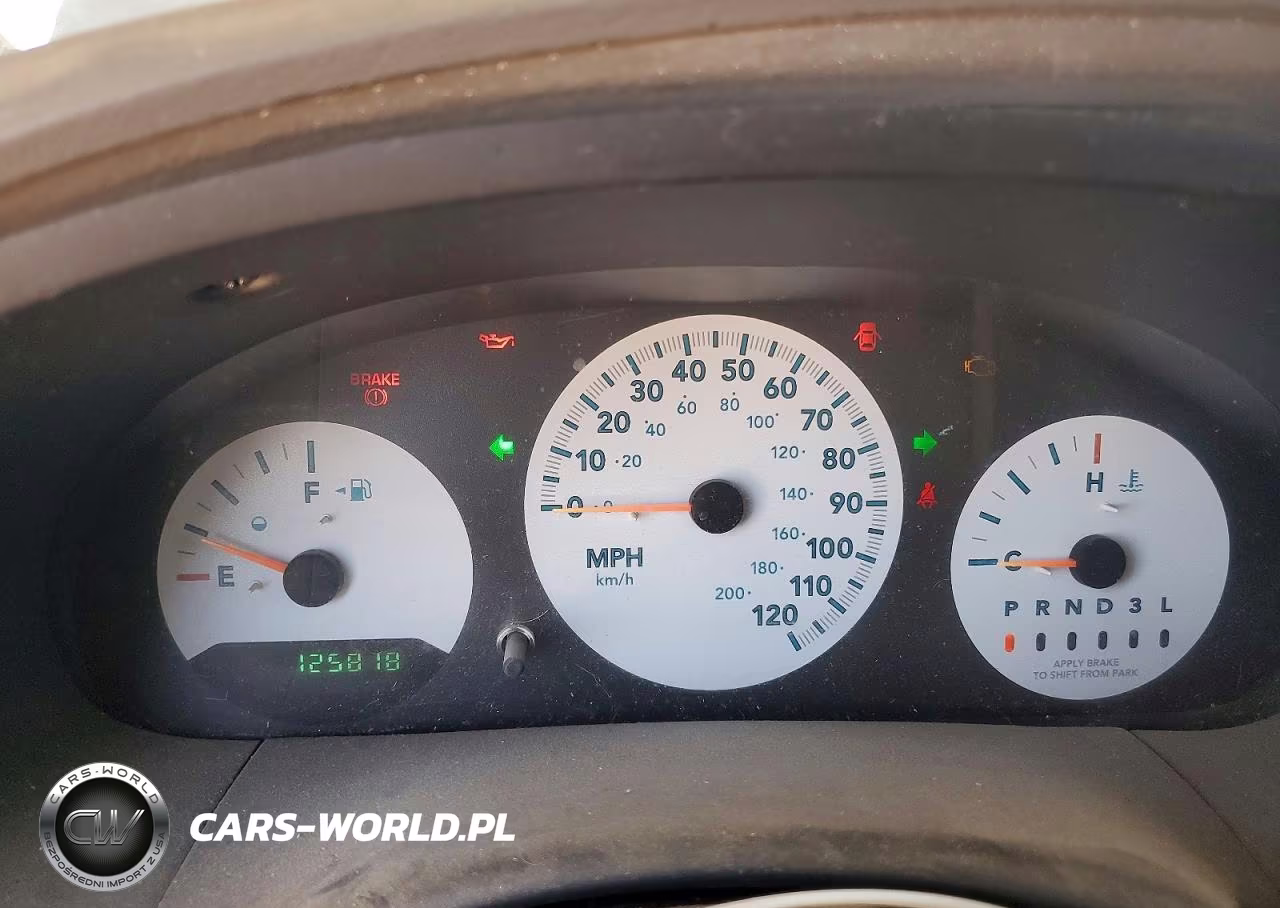 2005 Chrysler Town & Country VIN:1C4GP45R95B439928 - 9
