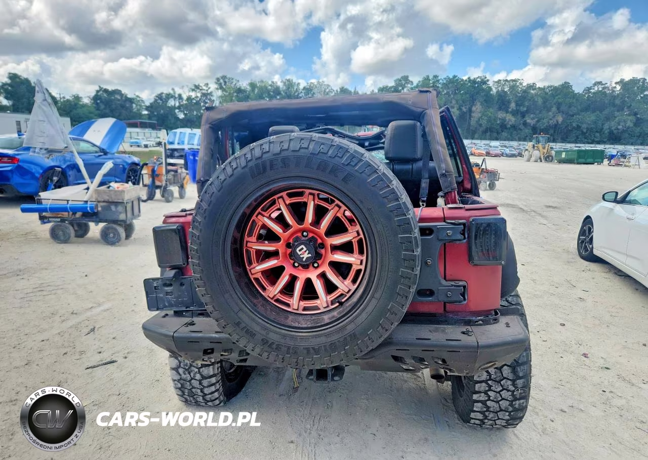 2011 Jeep Wrangler Unlimited Sport VIN:1J4BA3H1XBL586545 - 6
