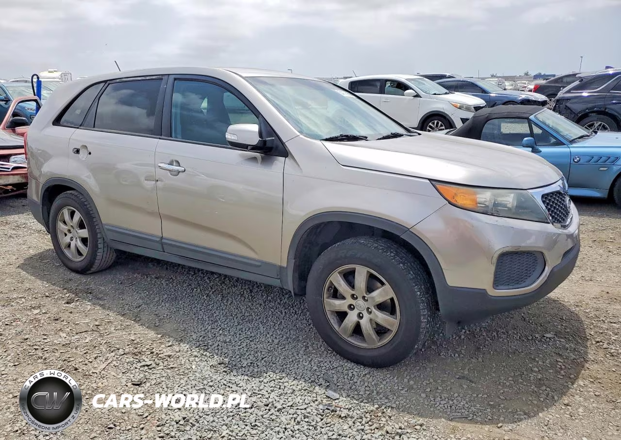 2012 Kia Sorento Lx VIN:5XYKT3A11CG279823 - 4