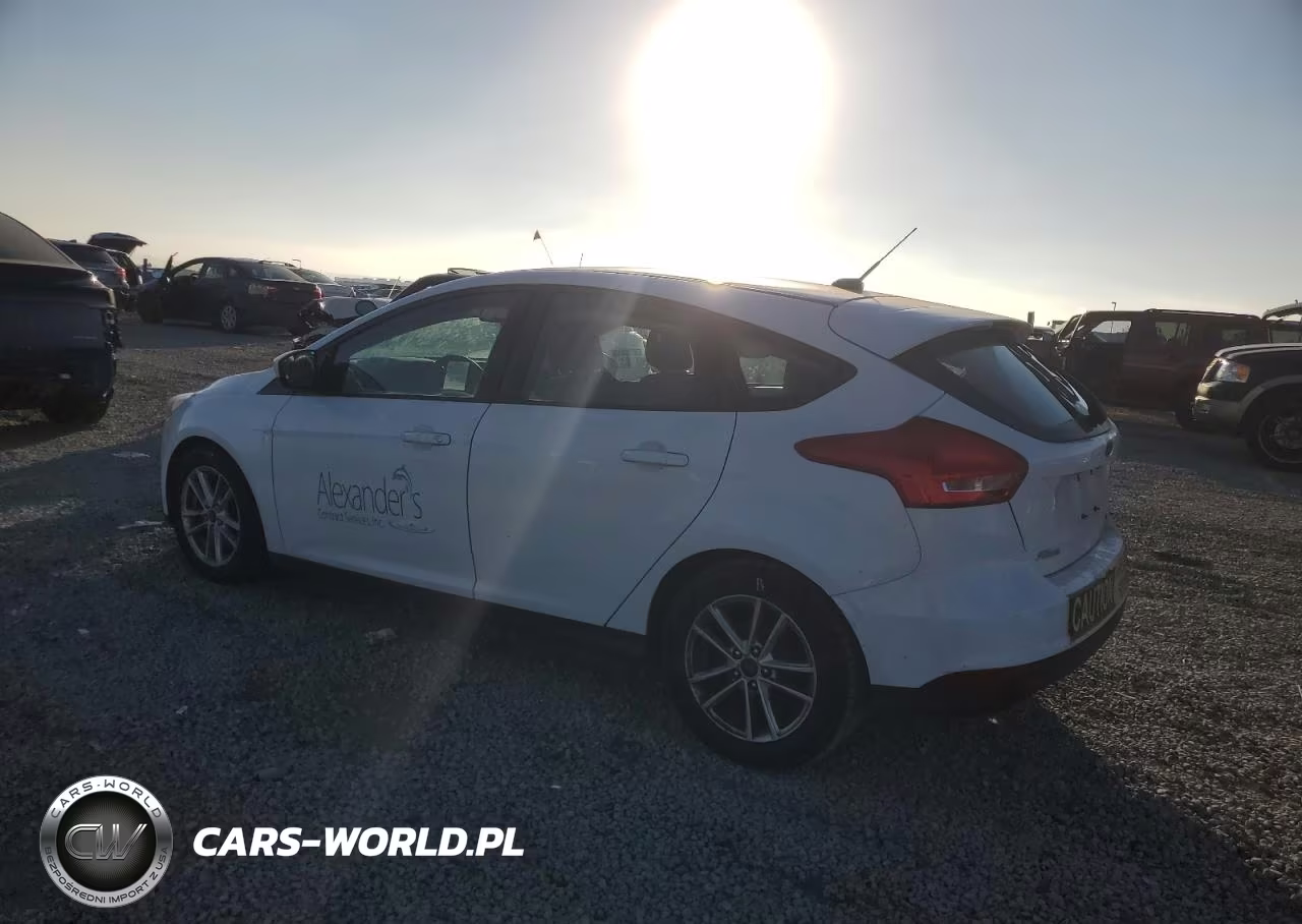 2018 Ford Focus Se VIN:1FADP3K2XJL241096 - 2
