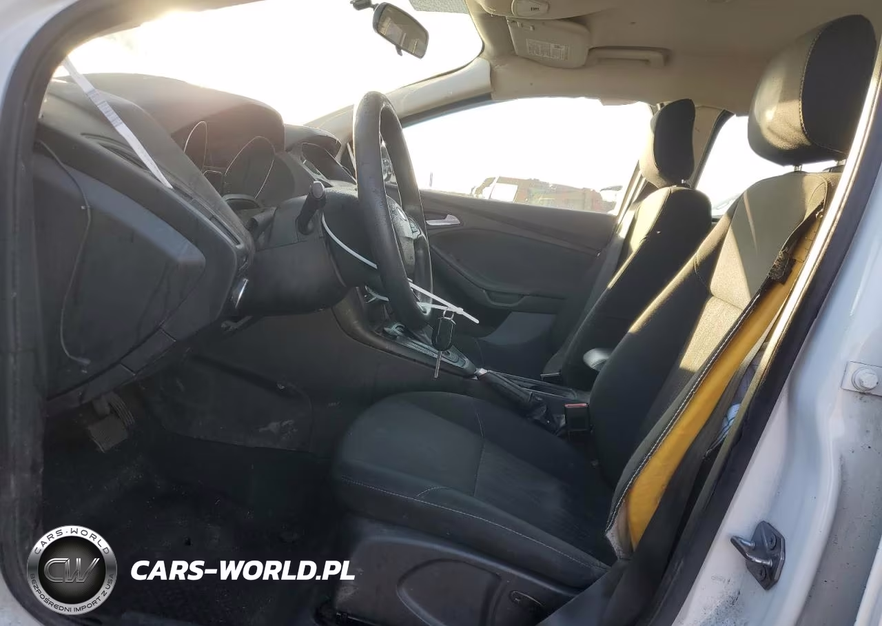 2018 Ford Focus Se VIN:1FADP3K2XJL241096 - 7