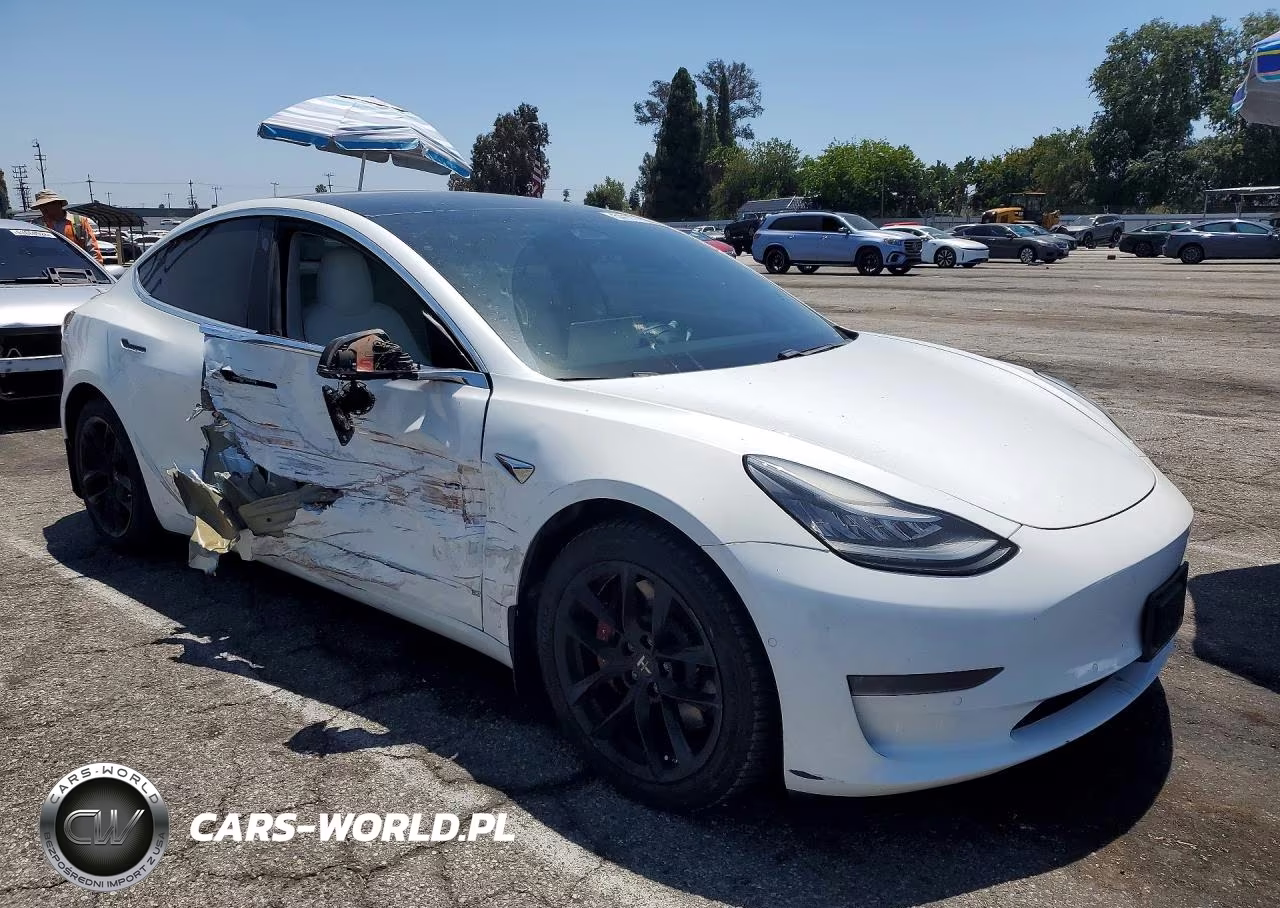 2019 Tesla Model 3 VIN:5YJ3E1EB9KF514478 - 4