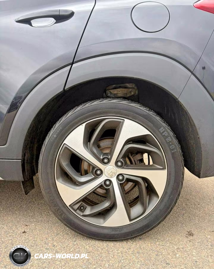 2018 Hyundai Tucson Value VIN:KM8J3CA2XJU794296 - 15