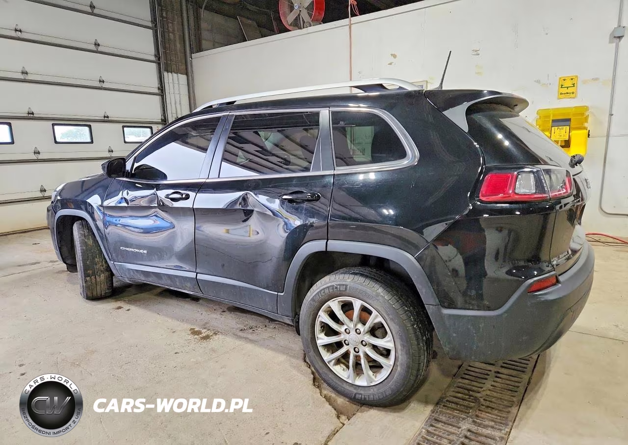 2019 Jeep Cherokee Latitude VIN:1C4PJLCB6KD438687 - 2