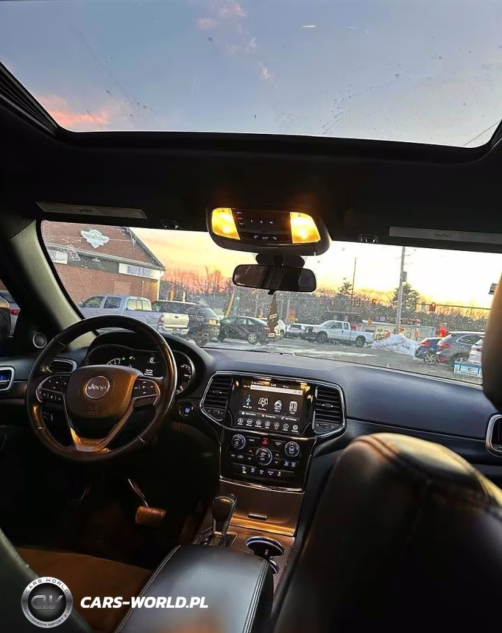 2021 Jeep Grand Cherokee Laredo VIN:1C4RJFAG0MC541945 - 13