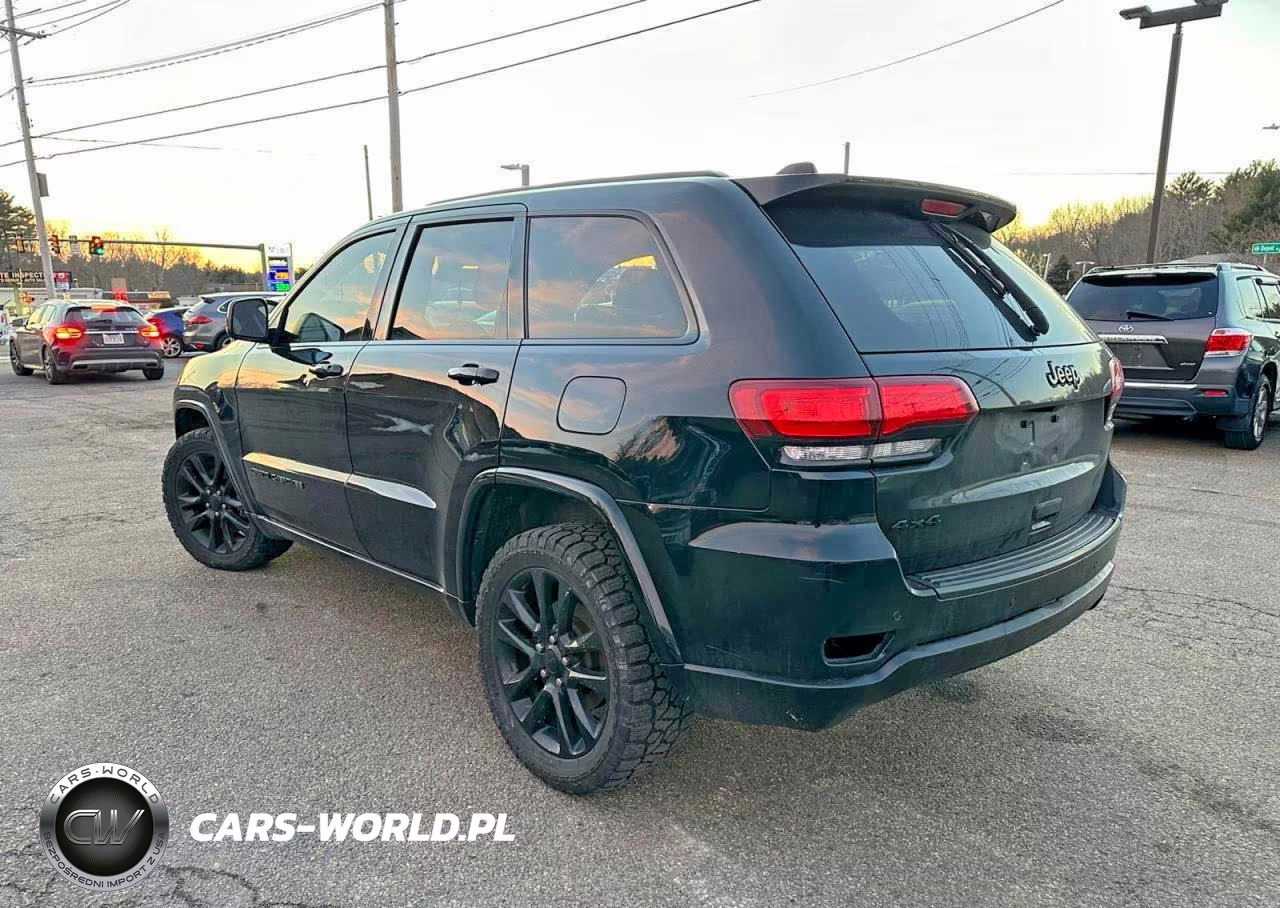 2021 Jeep Grand Cherokee Laredo VIN:1C4RJFAG0MC541945 - 3