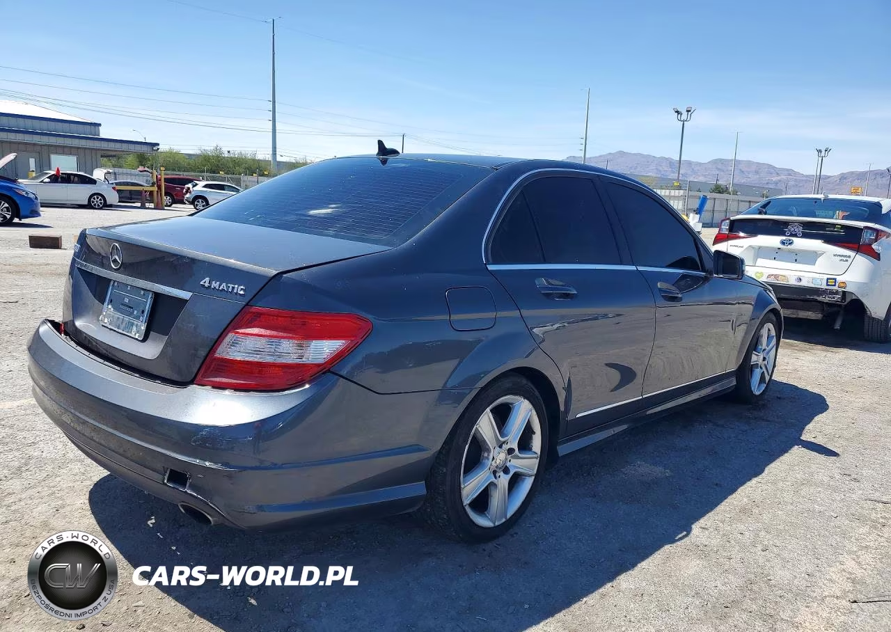 2010 Mercedes-Benz C 300 4Matic VIN:WDDGF8BB1AF439755 - 3