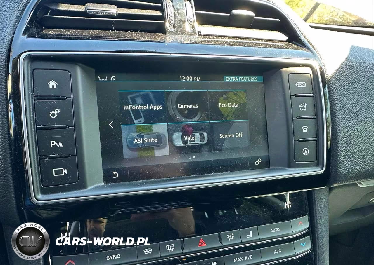 2017 Jaguar F-Pace Prestige VIN:SADCK2BVXHA491148 - 12