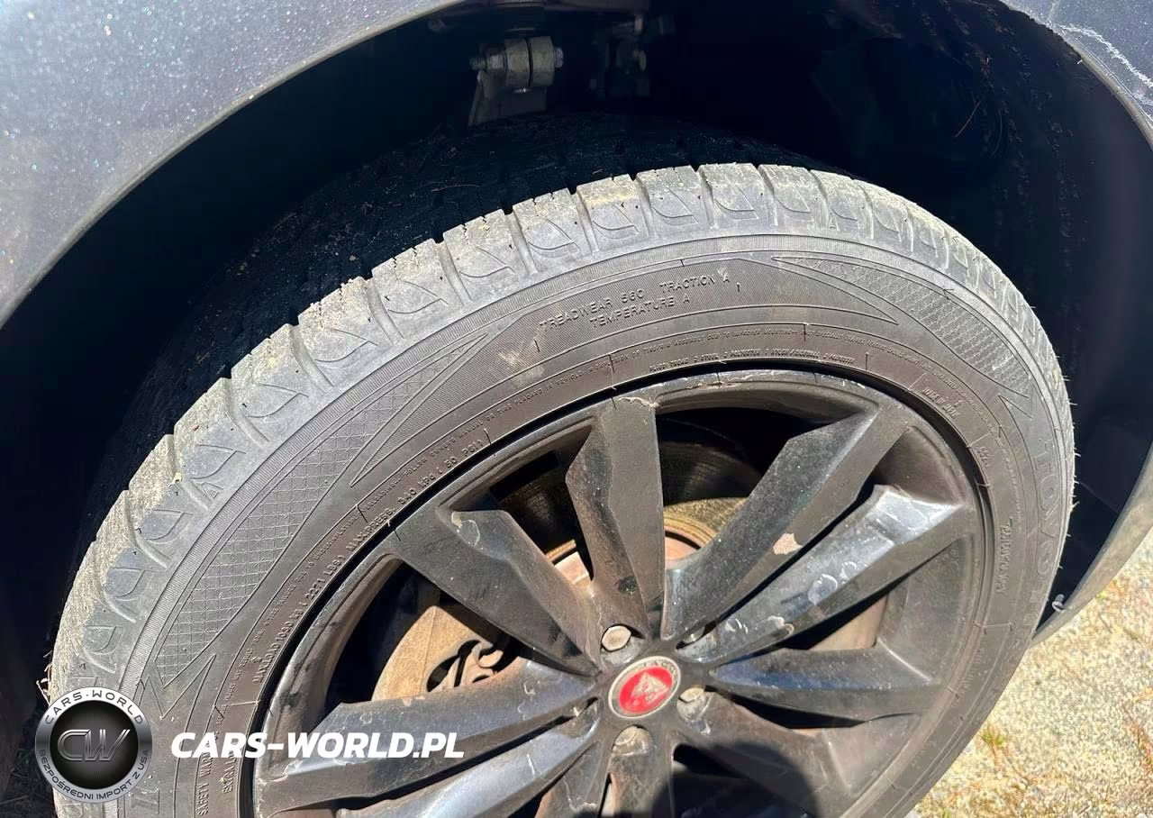 2017 Jaguar F-Pace Prestige VIN:SADCK2BVXHA491148 - 14