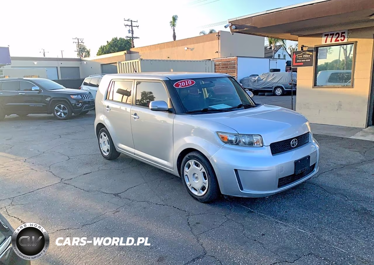2010 Toyota Scion