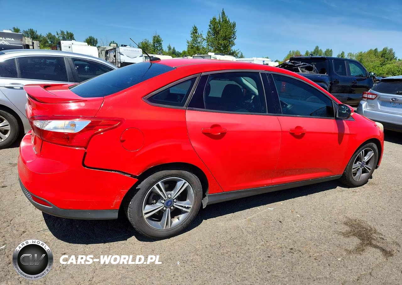 2014 Ford Focus Se VIN:1FADP3F20EL235596 - 3