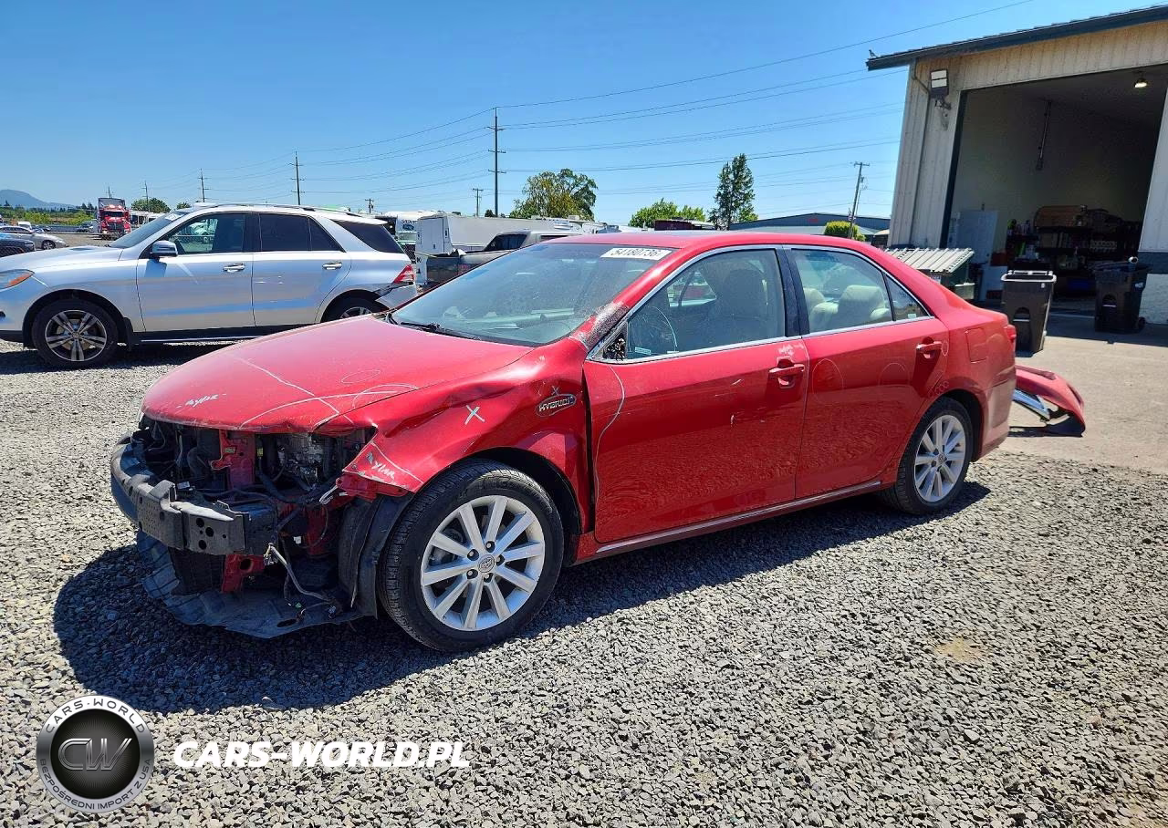 2014 Toyota Camry Hybrid Xle
