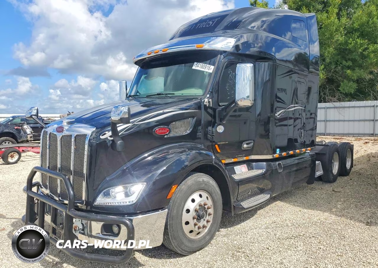 2020 Peterbilt 579 VIN:1XPBDP9X8LD669375 - 2