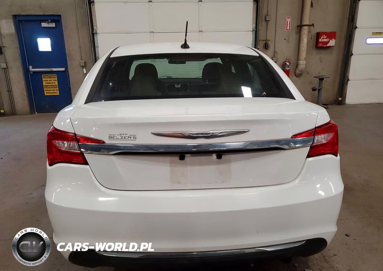 2011 Chrysler 200 Touring VIN:1C3BC1FB7BN615735 - 6