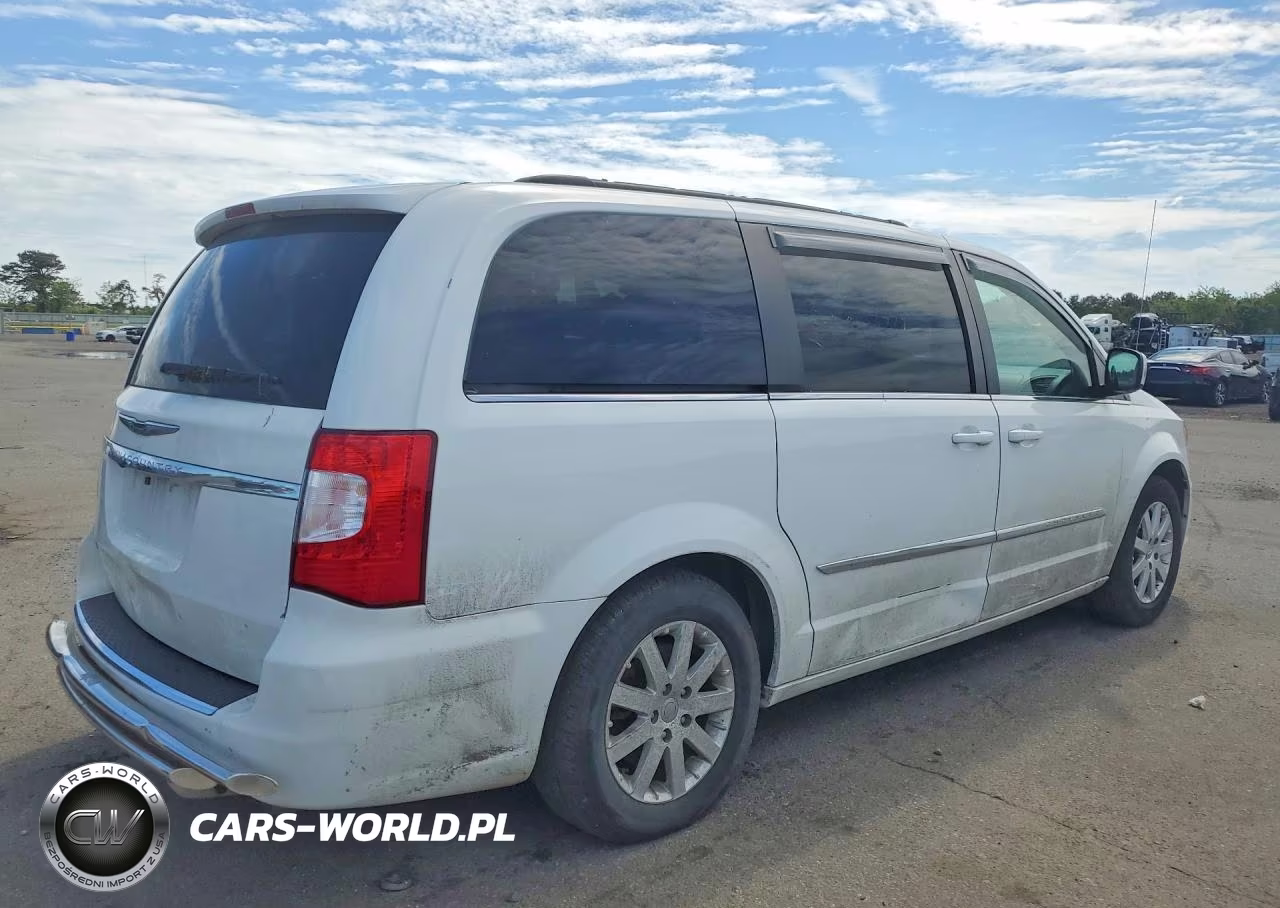 2016 Chrysler Town & Country Touring VIN:2C4RC1BG1GR289274 - 3
