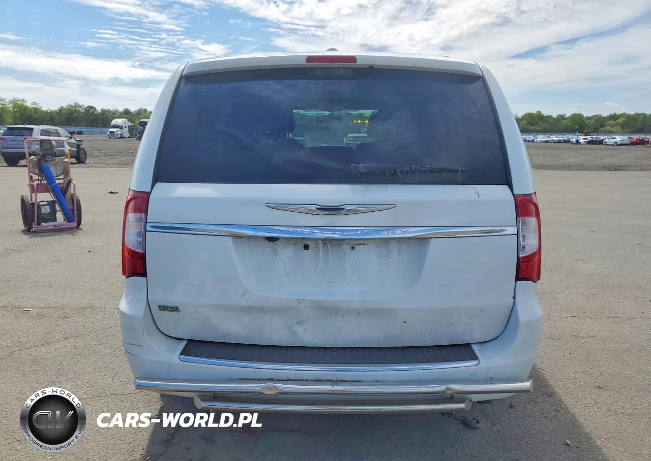 2016 Chrysler Town & Country Touring VIN:2C4RC1BG1GR289274 - 6