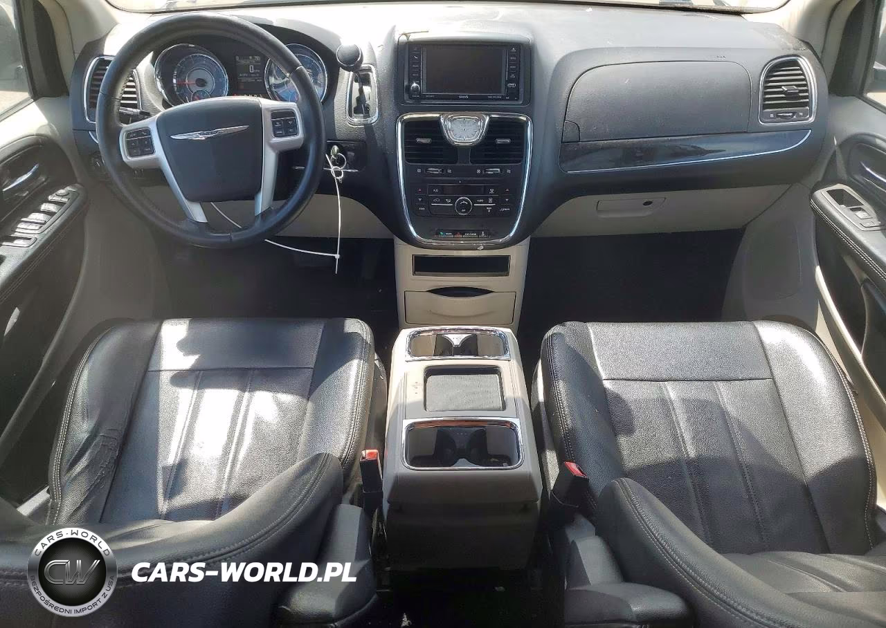 2016 Chrysler Town & Country Touring VIN:2C4RC1BG1GR289274 - 8
