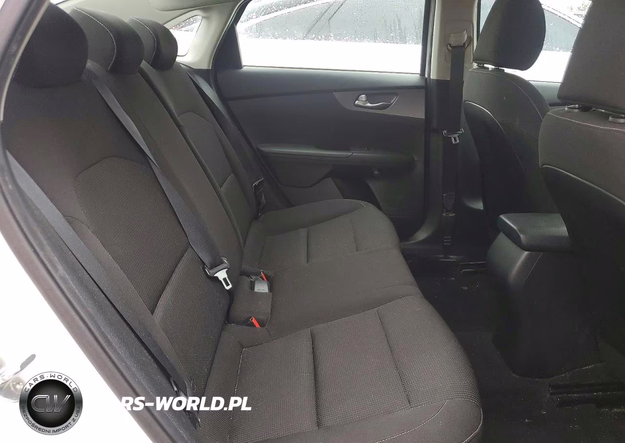 2021 Kia Forte Lxs VIN:3KPF24AD1ME334094 - 10