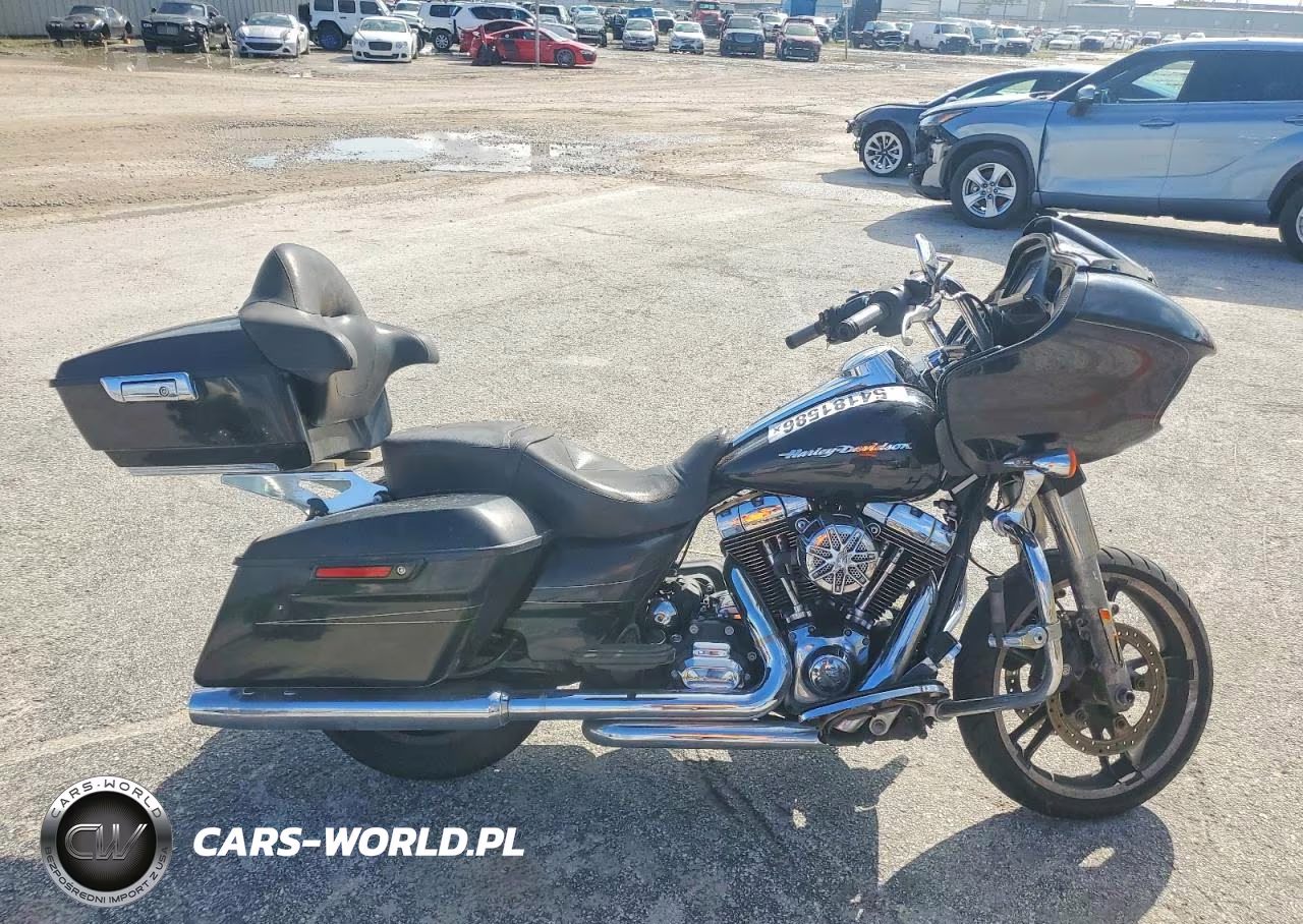 2015 Harley-Davidson Fltrxs Road Glide Special – zdjęcie 1 z 9