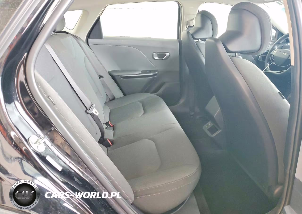 2025 Kia K4 Lxs VIN:3KPFT4DE4SE068696 - 10