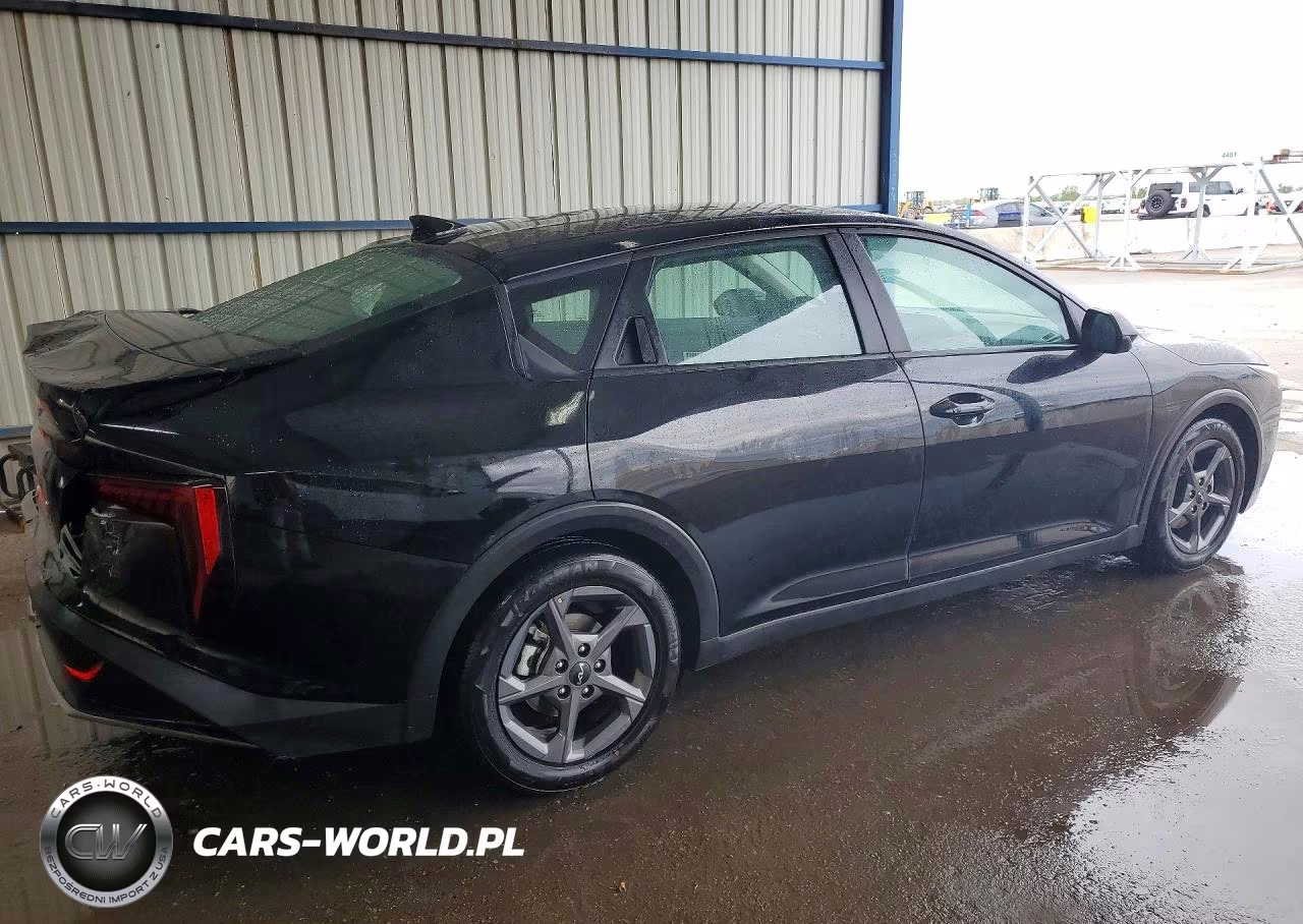 2025 Kia K4 Lxs VIN:3KPFT4DE4SE068696 - 3