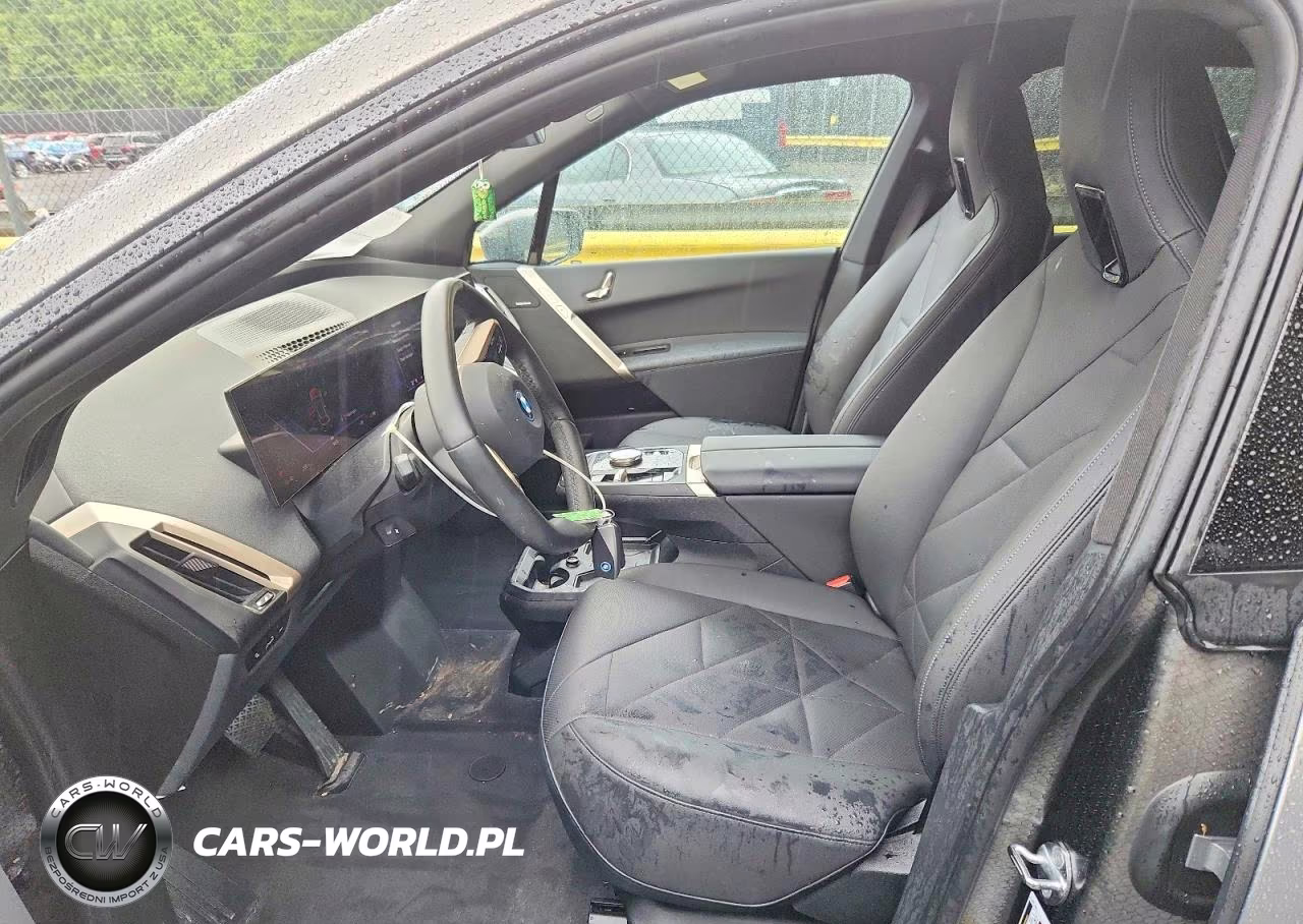 2024 BMW Ix xDrive50 VIN:WB523CF04RCN30486 - 7