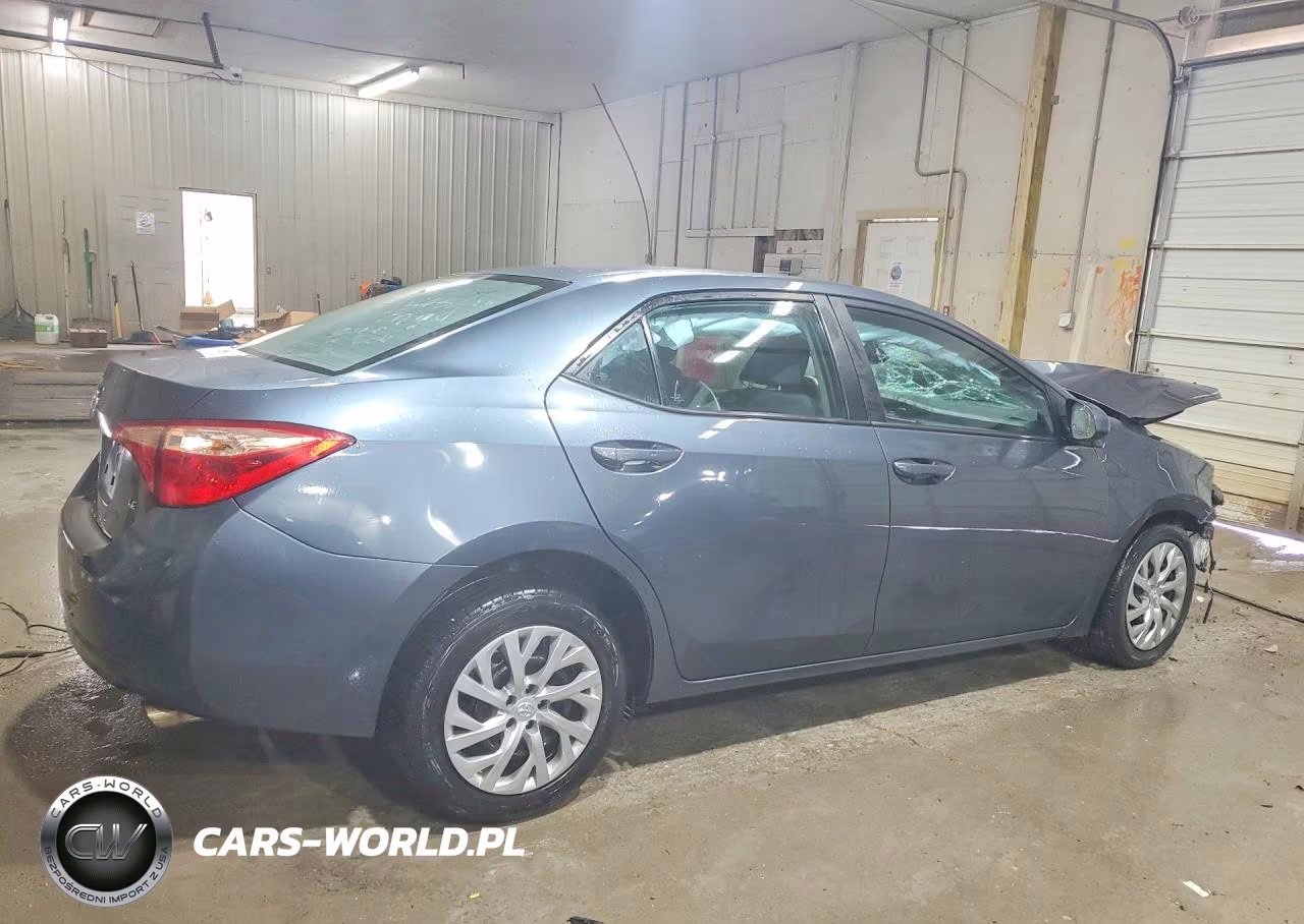 2019 Toyota Corolla Le VIN:2T1BURHE1KC139824 - 3