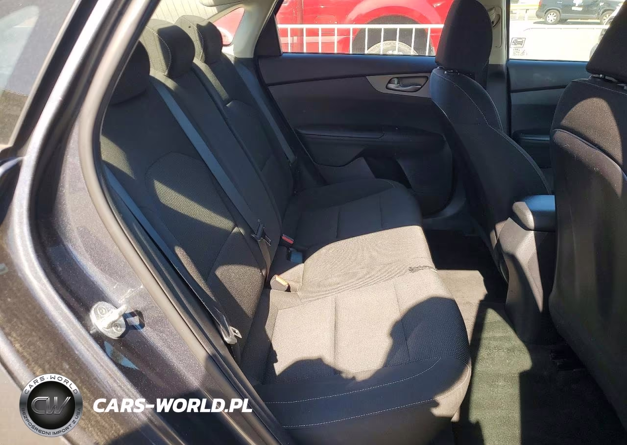 2021 Kia Forte Lxs VIN:3KPF24AD6ME269257 - 10
