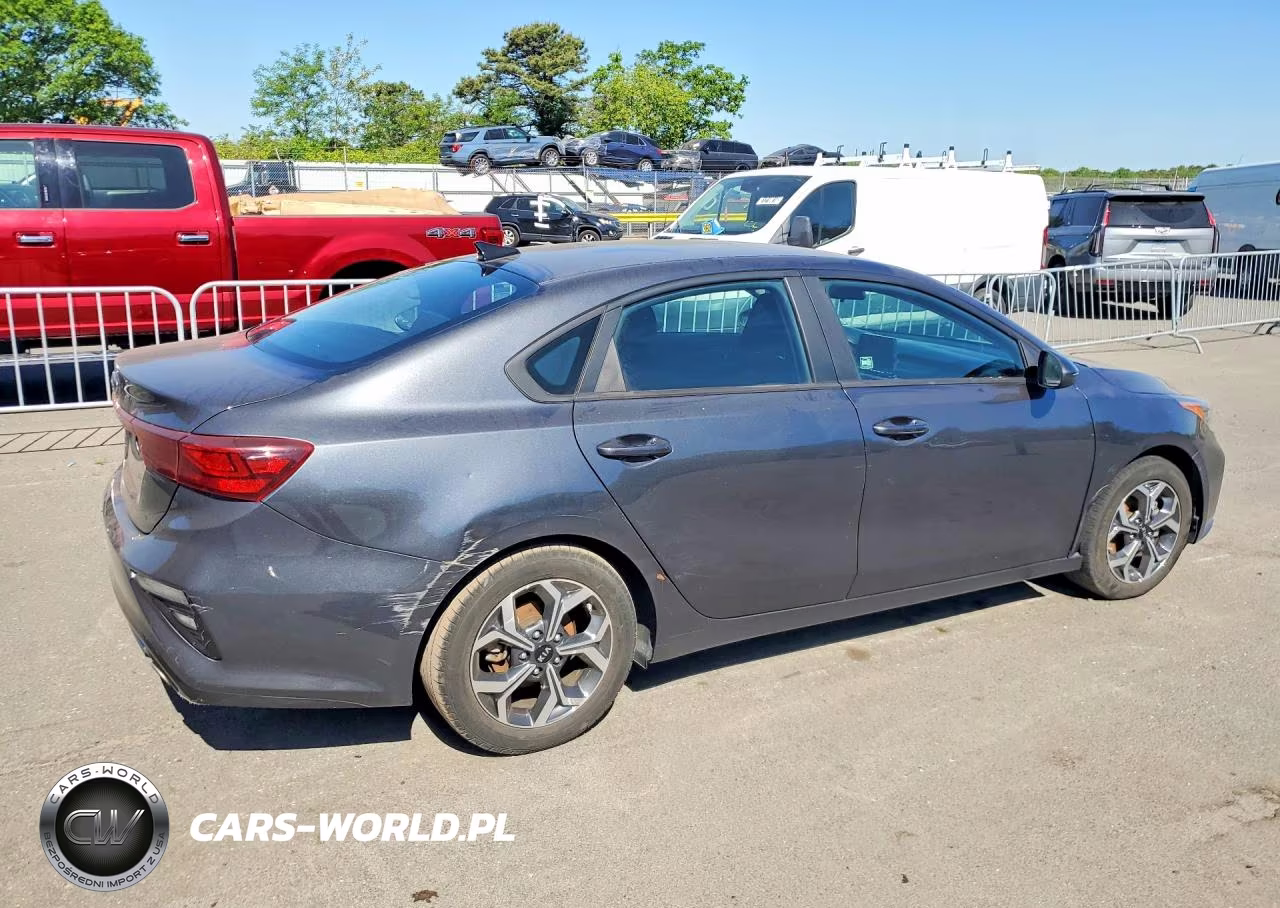 2021 Kia Forte Lxs VIN:3KPF24AD6ME269257 - 3