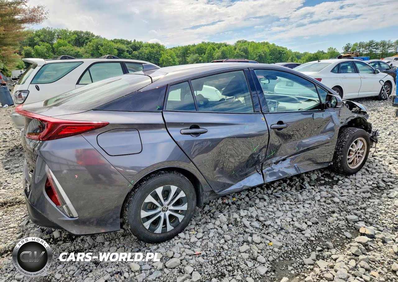 2020 Toyota Prius Prime Le VIN:JTDKARFP9L3131199 - 3